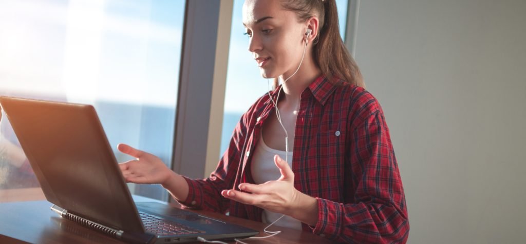 Startup business team and online education service 12 1024x476