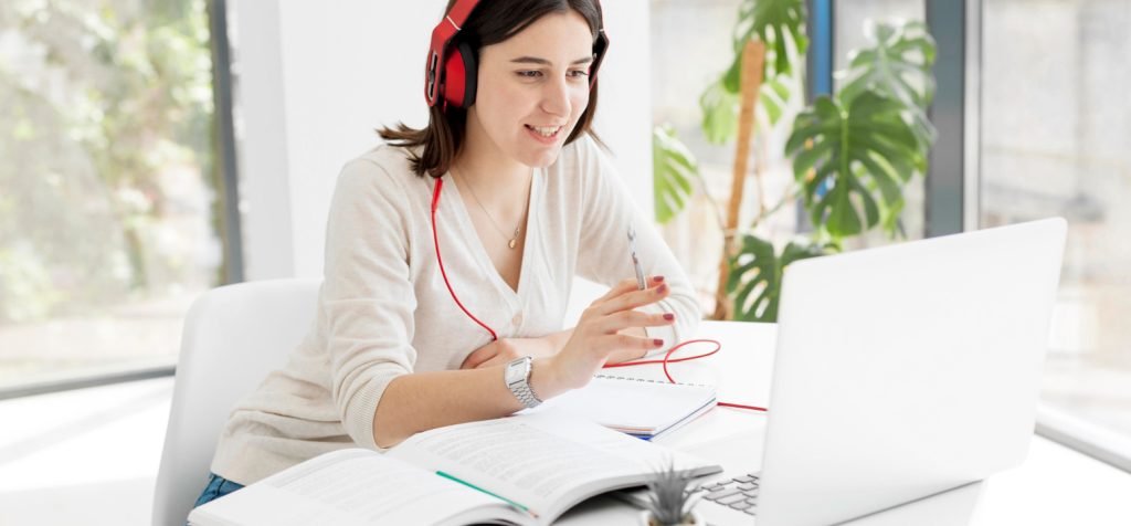 10 interesting programming languages you should be paying attention to 15 1024x476